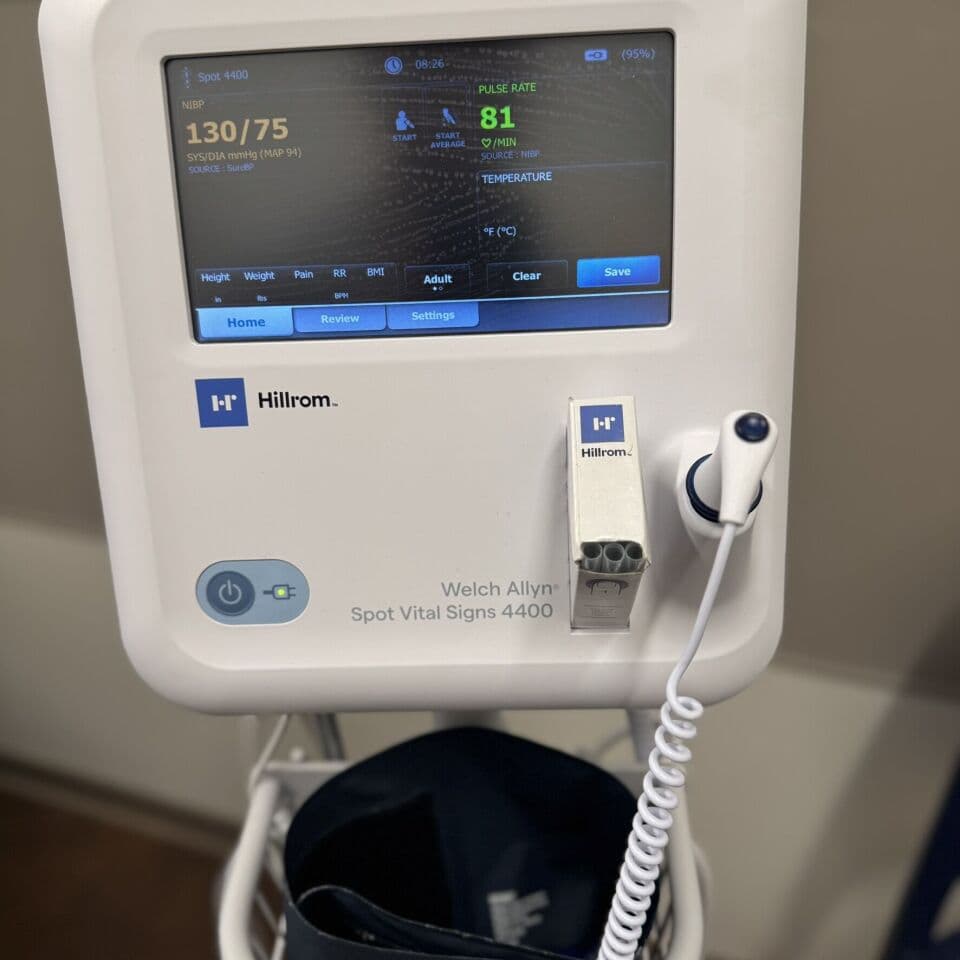 Welch Allyn 44WT Spot Vital Signs Monitor with Mobile Cart thumbnail 3