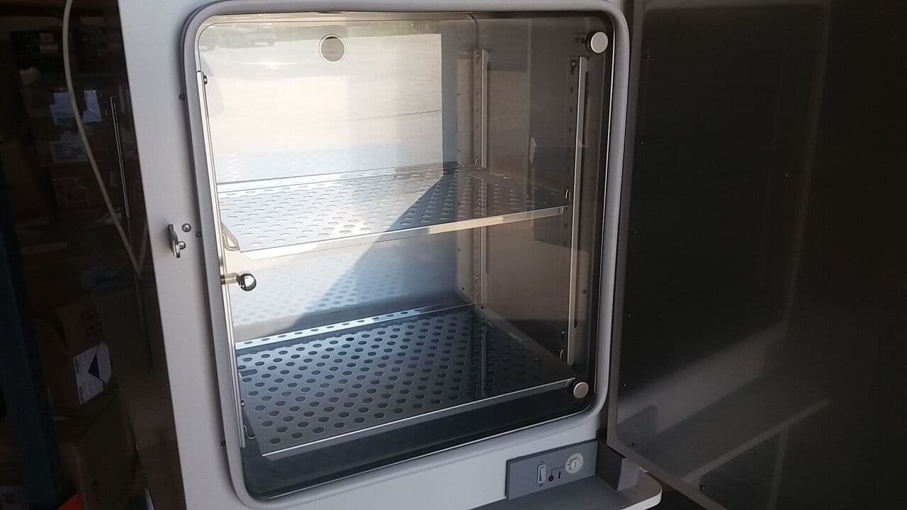 Benchtop Laboratory Incubator — Heraeus B12 thumbnail 3