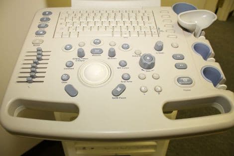 GE Logiq P5 OB/GYN and Vascular Ultrasound System thumbnail 2
