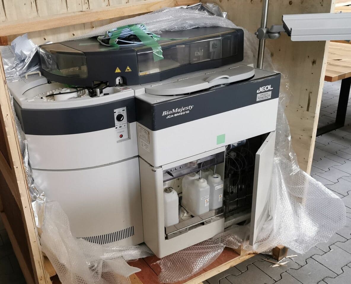 High-Throughput Clinical Chemistry Analyzer — JEOL BM6010
