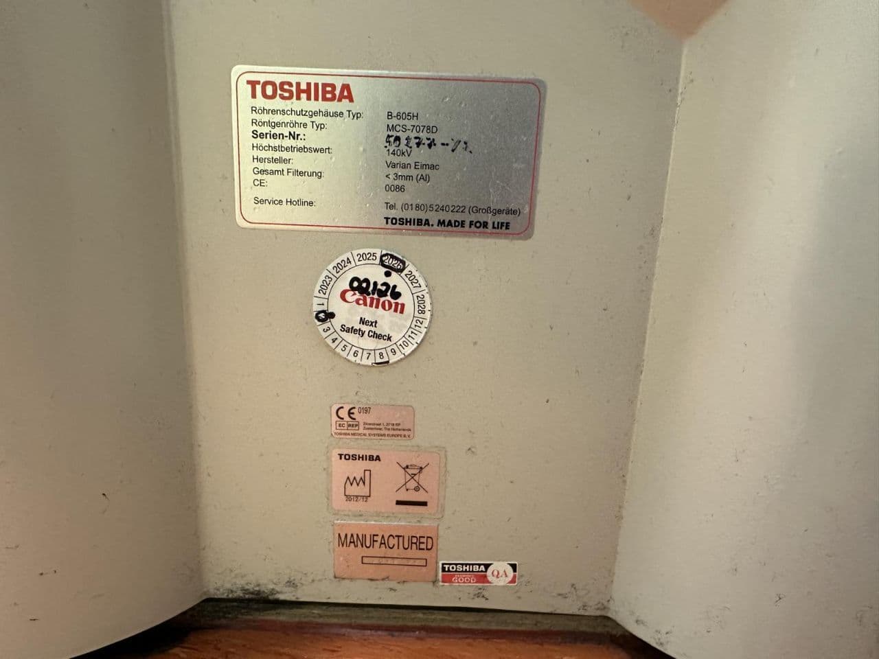 CT Scanner — Toshiba Aquilion TSX-101A thumbnail 5