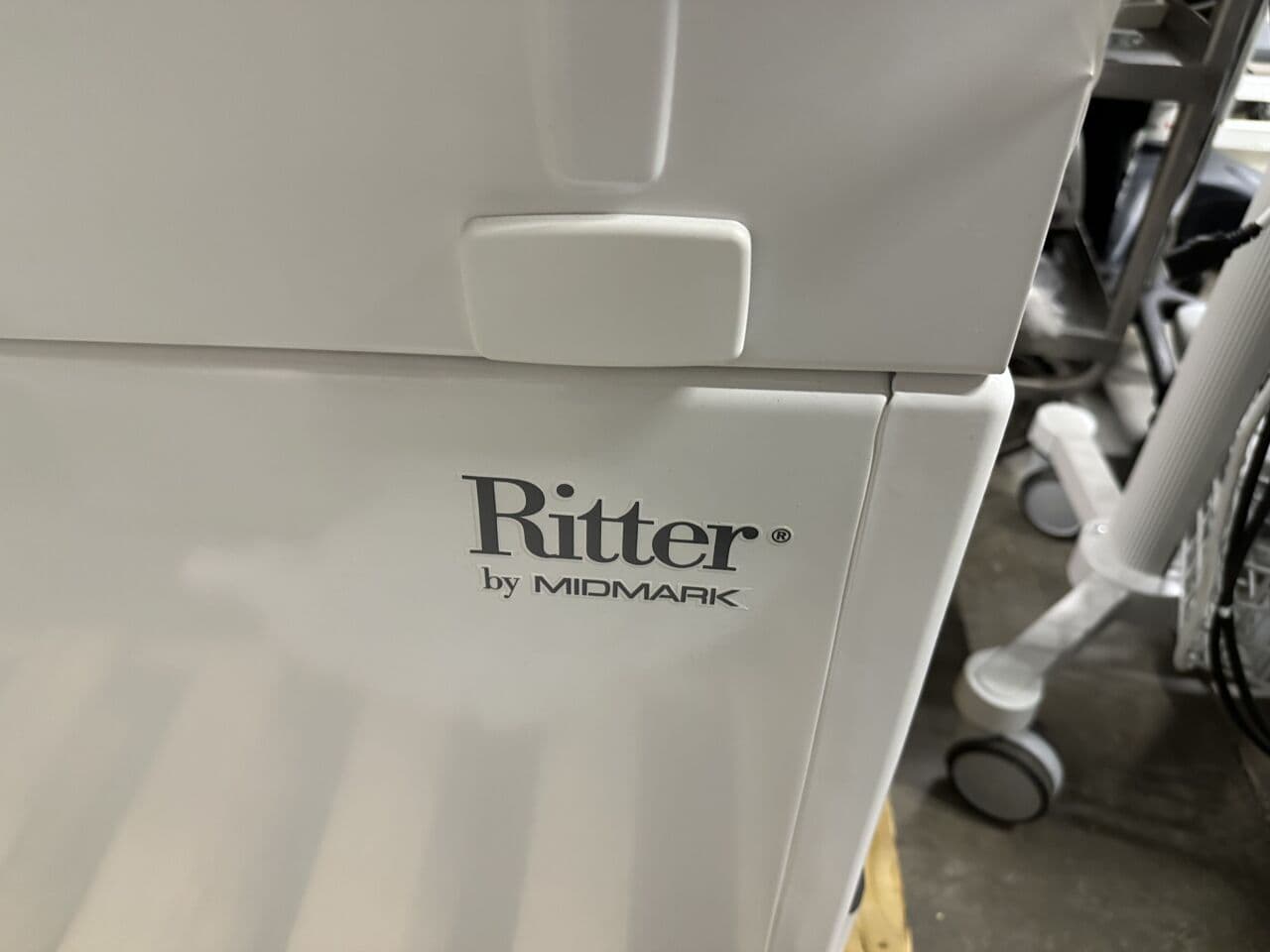 Ritter Midmark 204 Manual Examination Table thumbnail 3