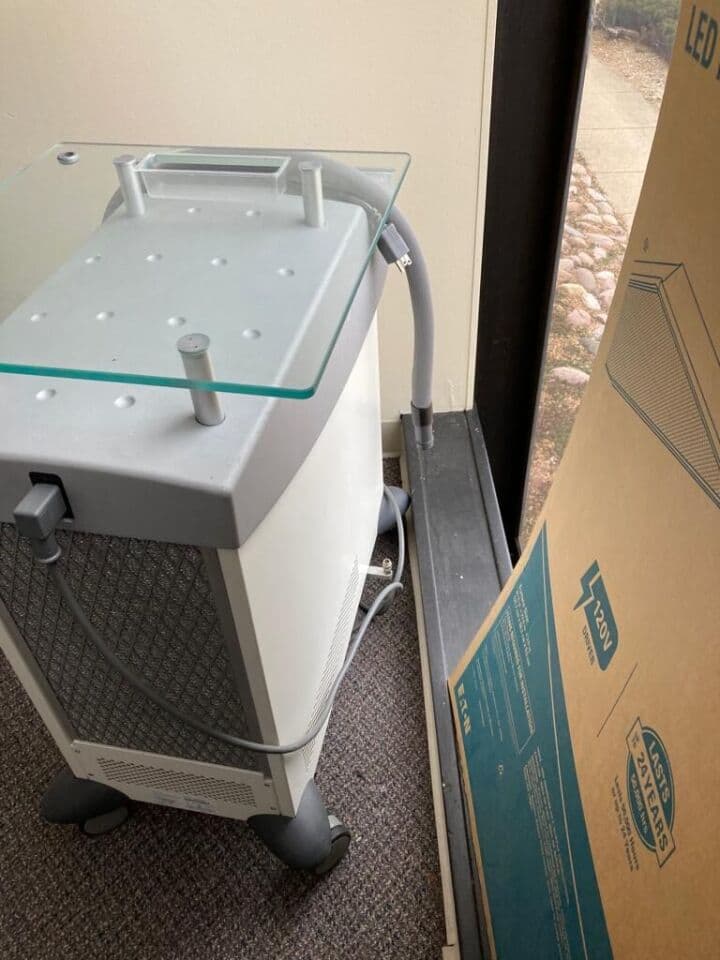 Zimmer Cryo 6 Chiller for Efficient Pain Treatment and Skin Cooling thumbnail 5