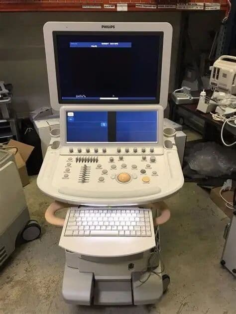 Philips iE33 Ultrasound System image 1