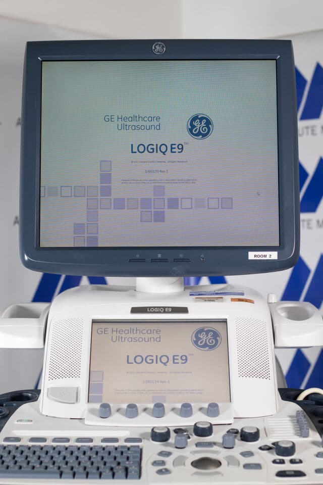 GE Logiq E9 r3 General Imaging Ultrasound System thumbnail 3