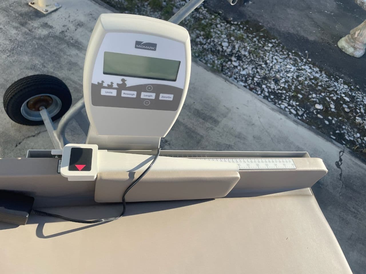 Midmark 640 Power Examination Table thumbnail 3