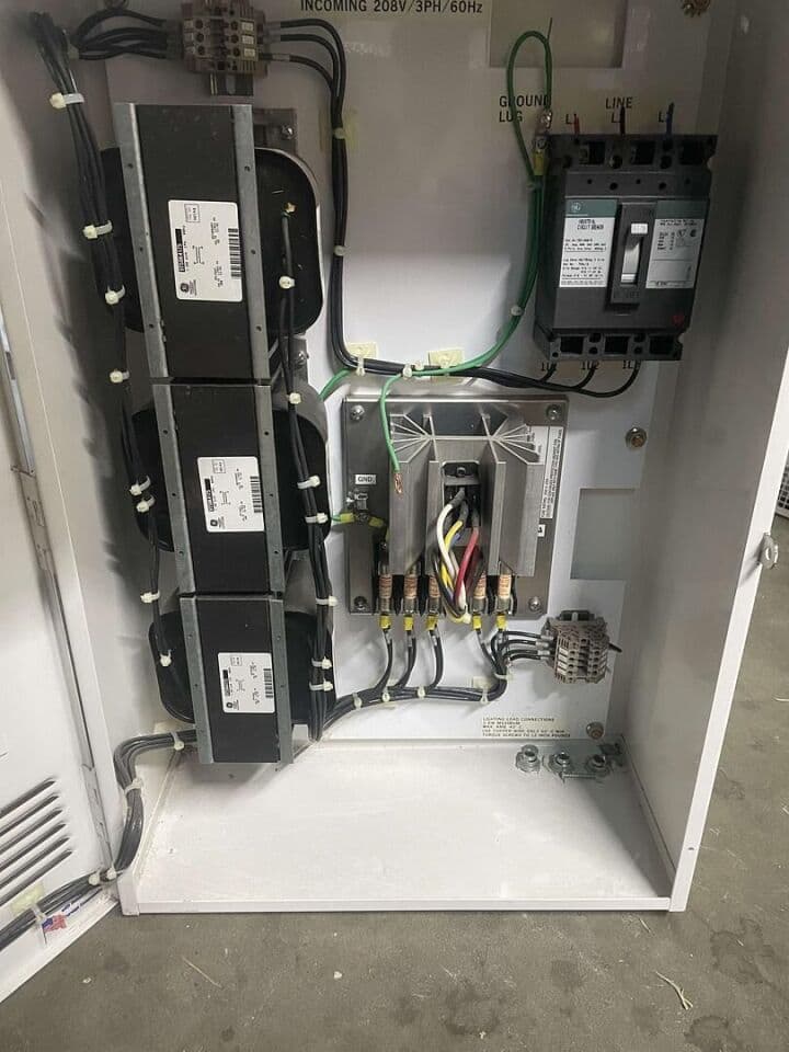 GE MR Lighting Control Panel DCLC-60Hz-208V thumbnail 4