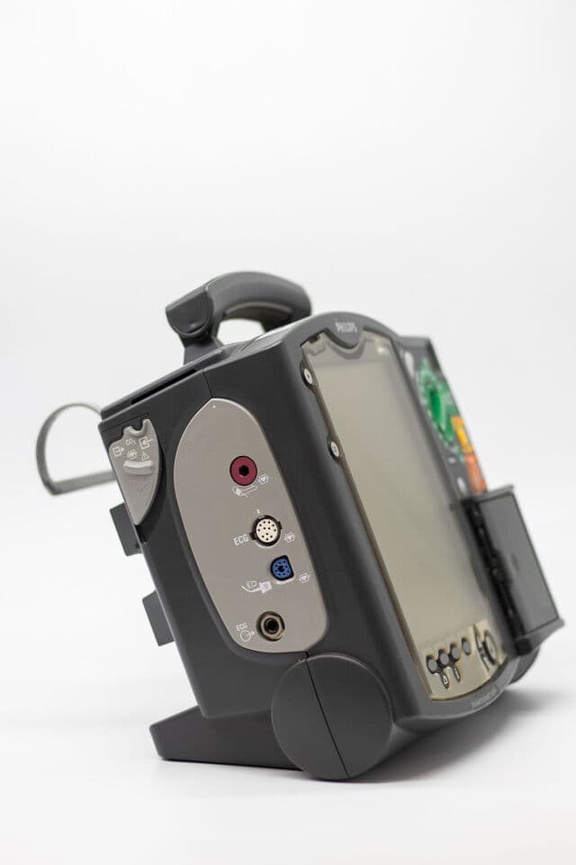 Philips HeartStart MRX Patient Monitor with Defibrillator thumbnail 5