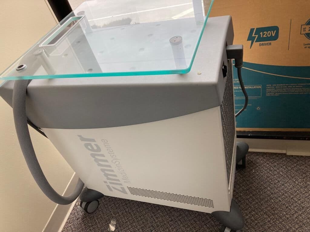 Zimmer Cryo 6 Chiller for Efficient Pain Treatment and Skin Cooling thumbnail 2