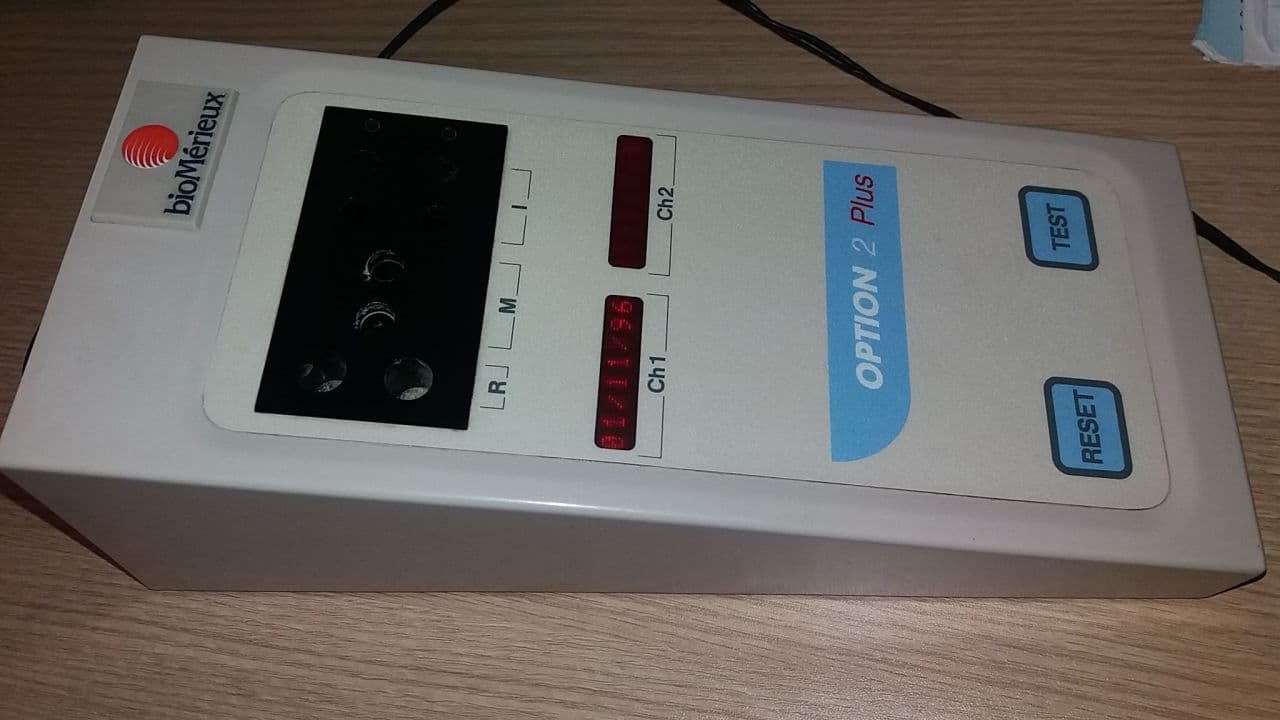 bioMérieux OPTION 2 PLUS Optical Coagulation Analyzer thumbnail 3