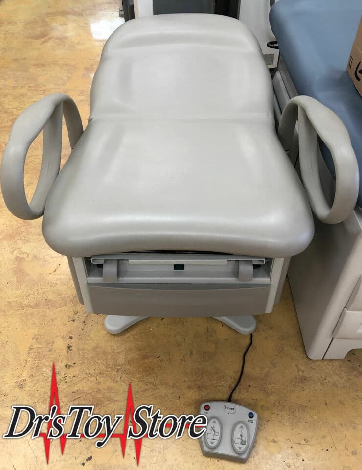 Brewer Access High-Low Barrier-Free Procedure Exam Chair thumbnail 5