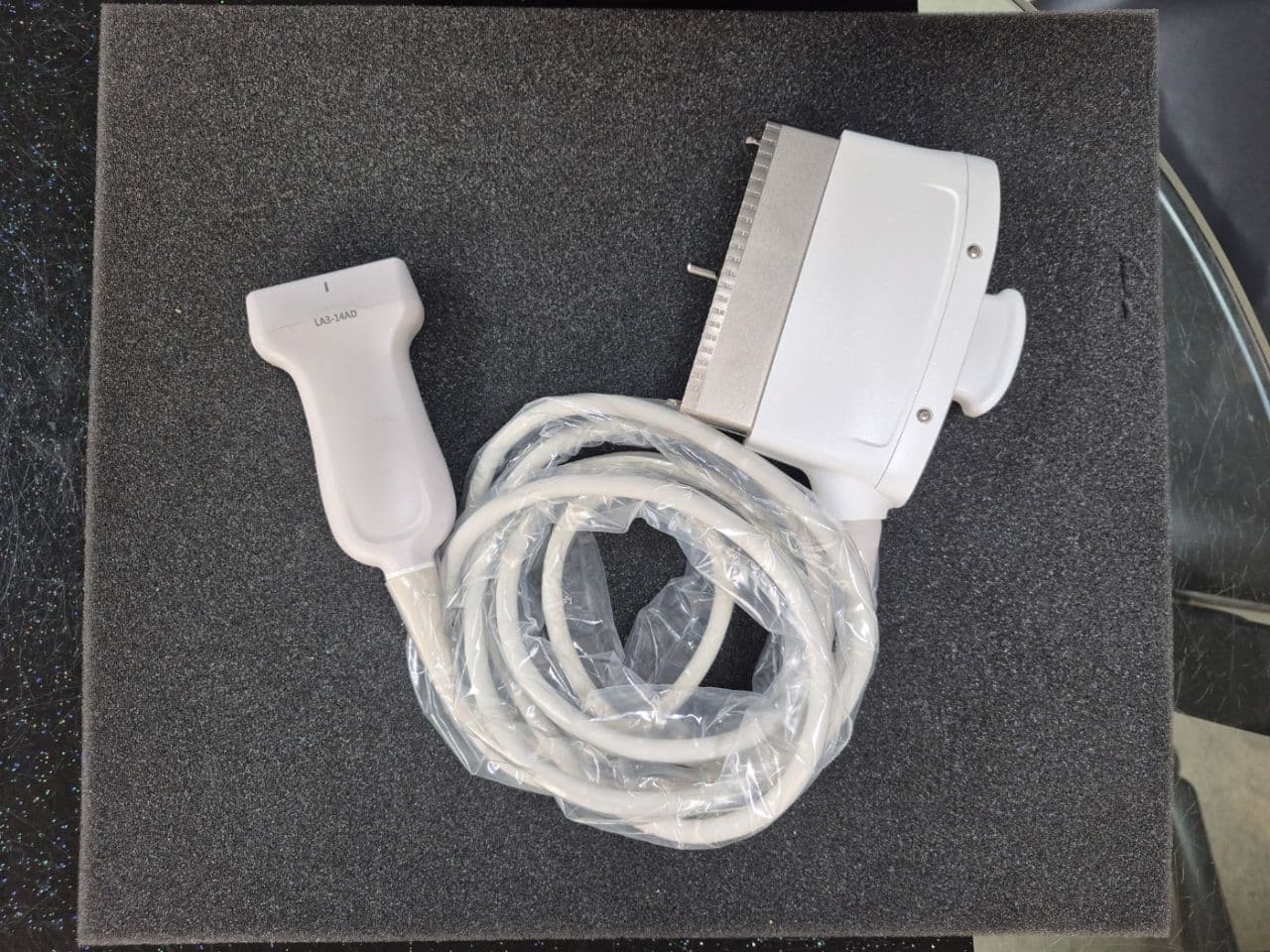 Samsung LA3-14AD Linear Array Ultrasound Transducer thumbnail 2
