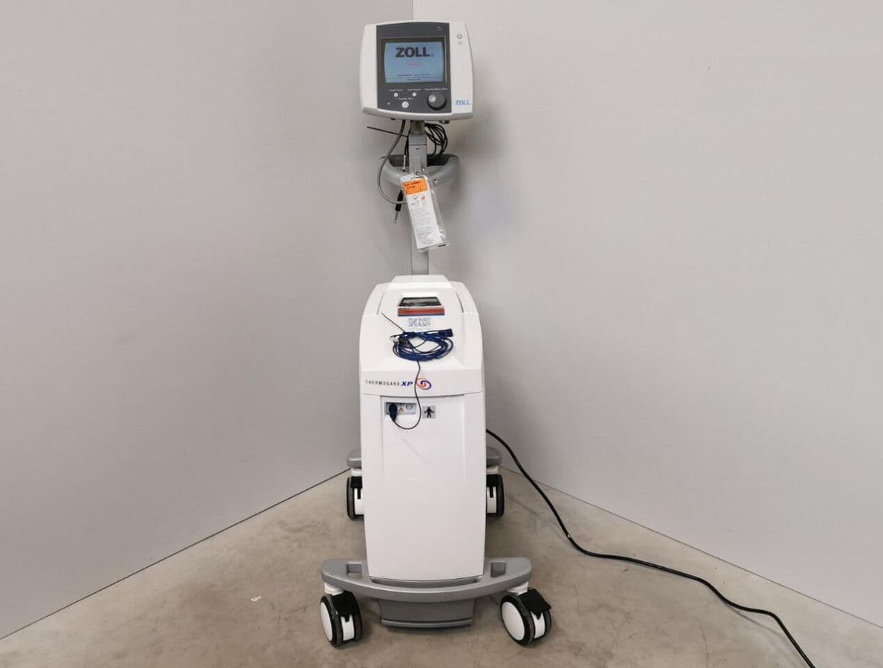 ZOLL Thermogard XP (TGXP) Intravascular Temperature Management System thumbnail 2