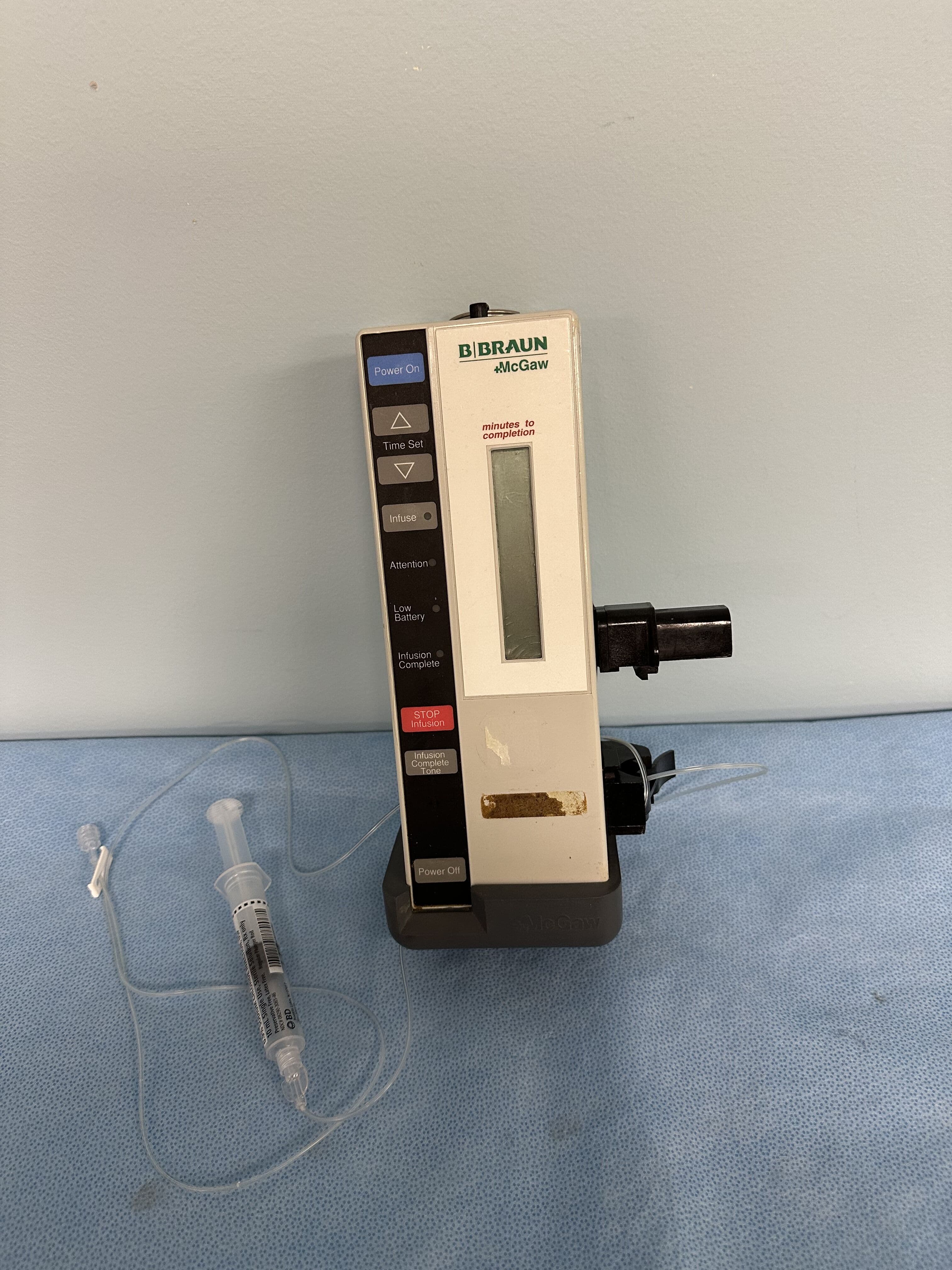 B. Braun McGaw 360 Infuser IV Infusion Pump thumbnail 2