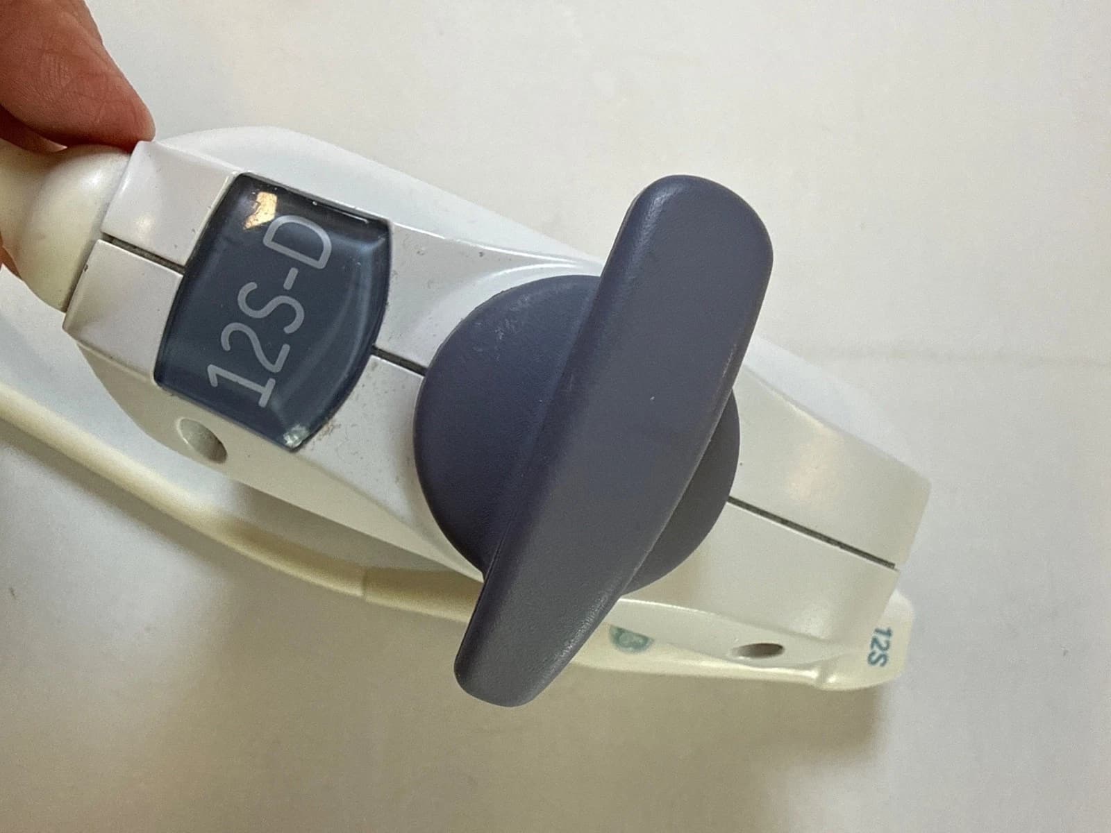 GE 12S-D Pediatric Cardiac Phased Array Ultrasound Probe for Vivid & LOGIQ Systems – Neonatal, Pediatric Cardiology and Small Parts Imaging thumbnail 2