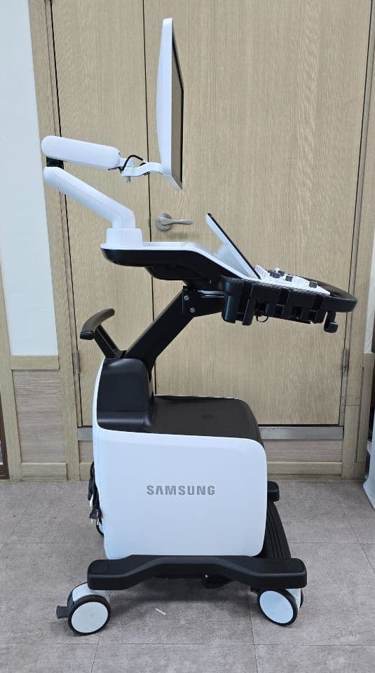 Samsung V6 OB/GYN and Vascular Ultrasound System thumbnail 4