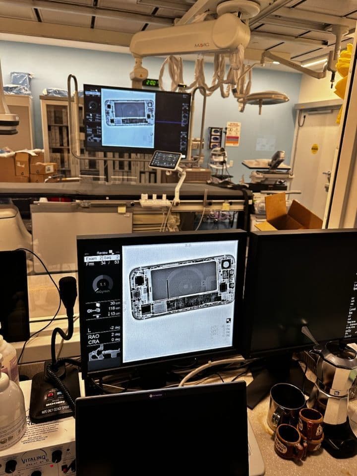 GE Allia IGS 530 Cardiovascular Cath Lab System thumbnail 4