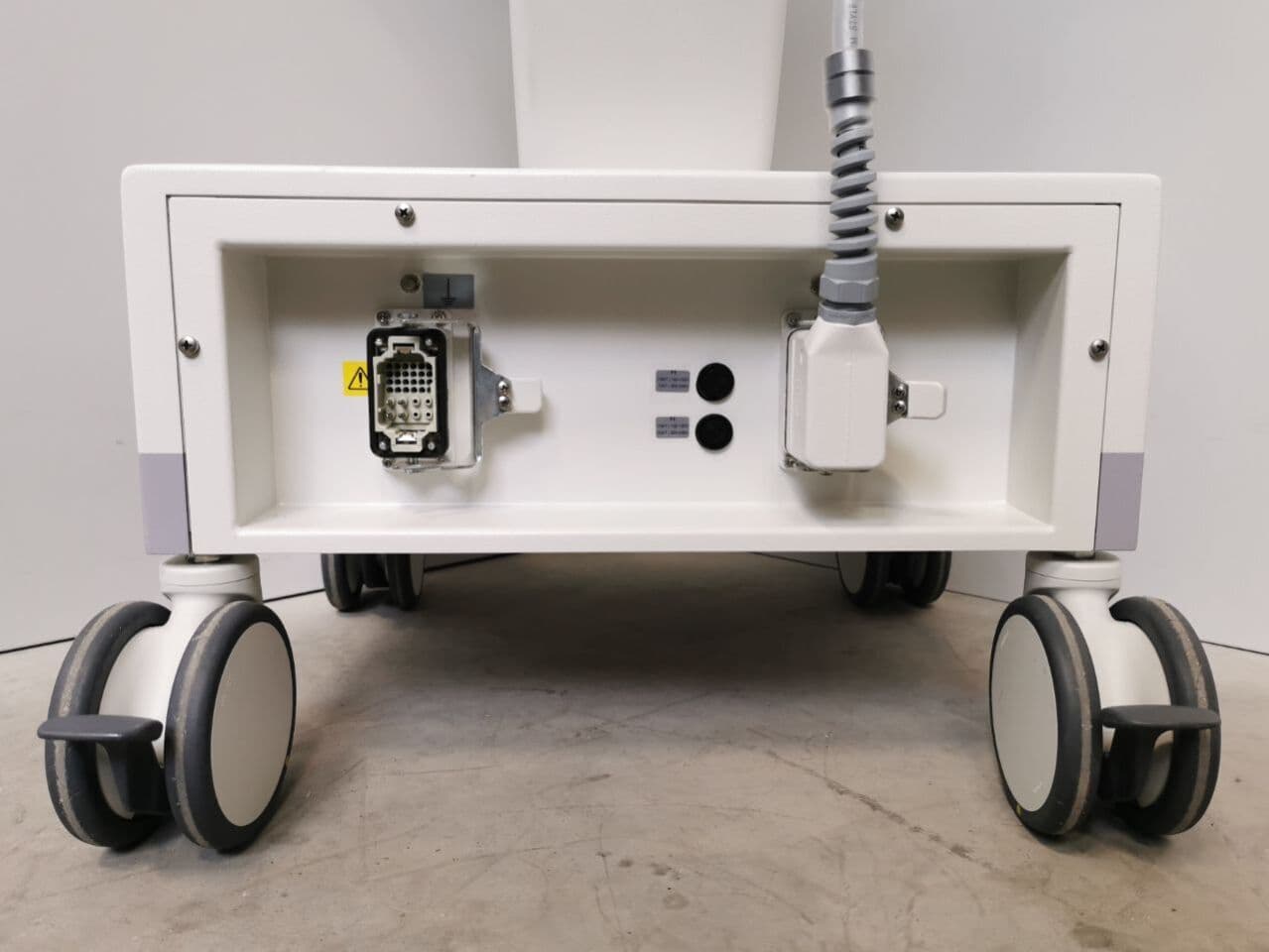 Fluoroscopy Monitor Cart — GE MC5-10100 thumbnail 7