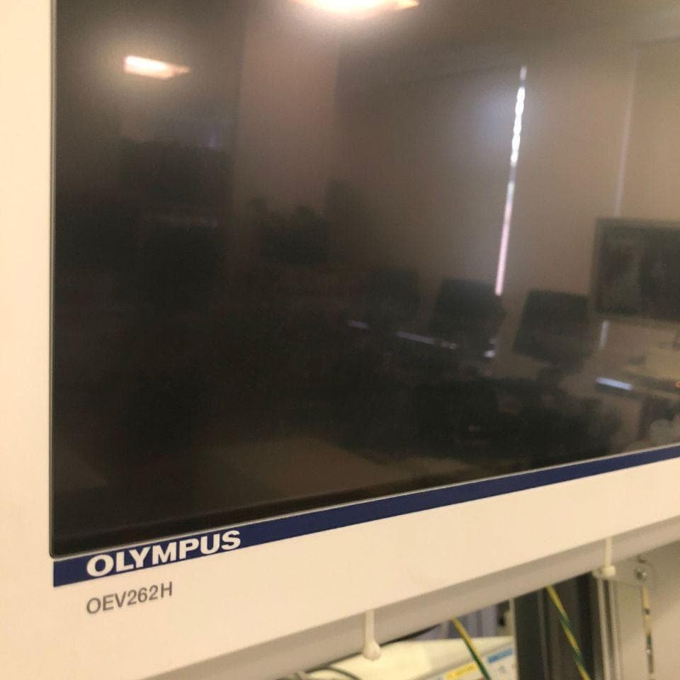 Olympus OEV262H 26-inch Full HD Surgical Display Monitor thumbnail 3