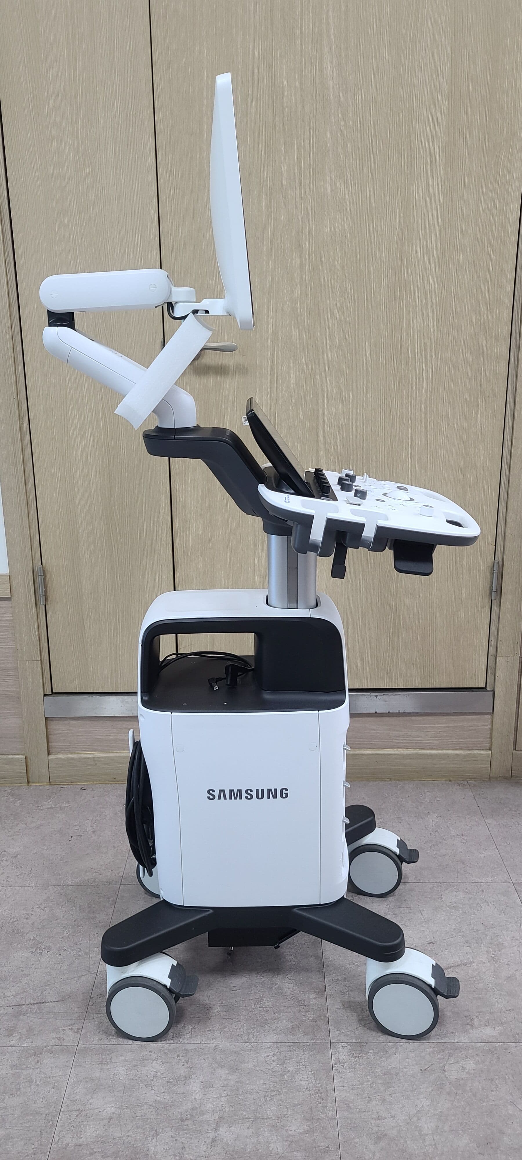 Samsung Medison HS40A OB/GYN and Vascular Ultrasound System thumbnail 2