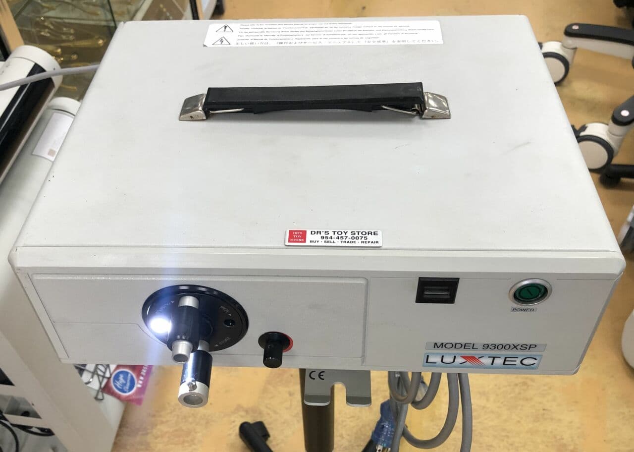 Luxtec 9300XSP Fiber Optic Exam Light with Ultralite Headlight thumbnail 3