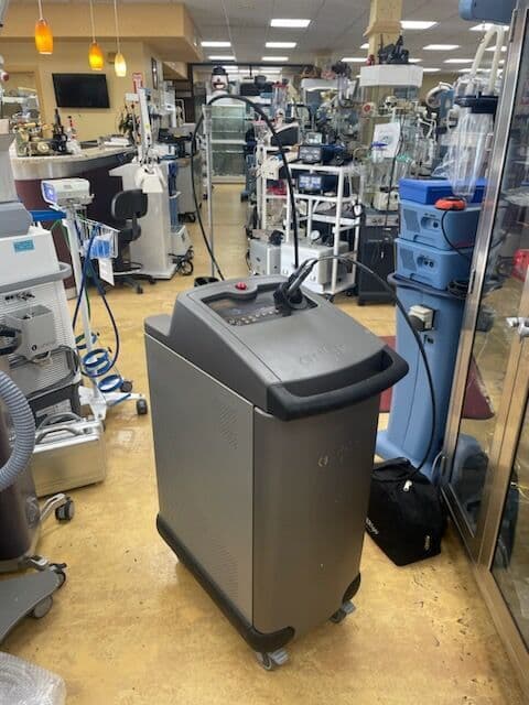 Cynosure Apogee Elite YAG Laser System