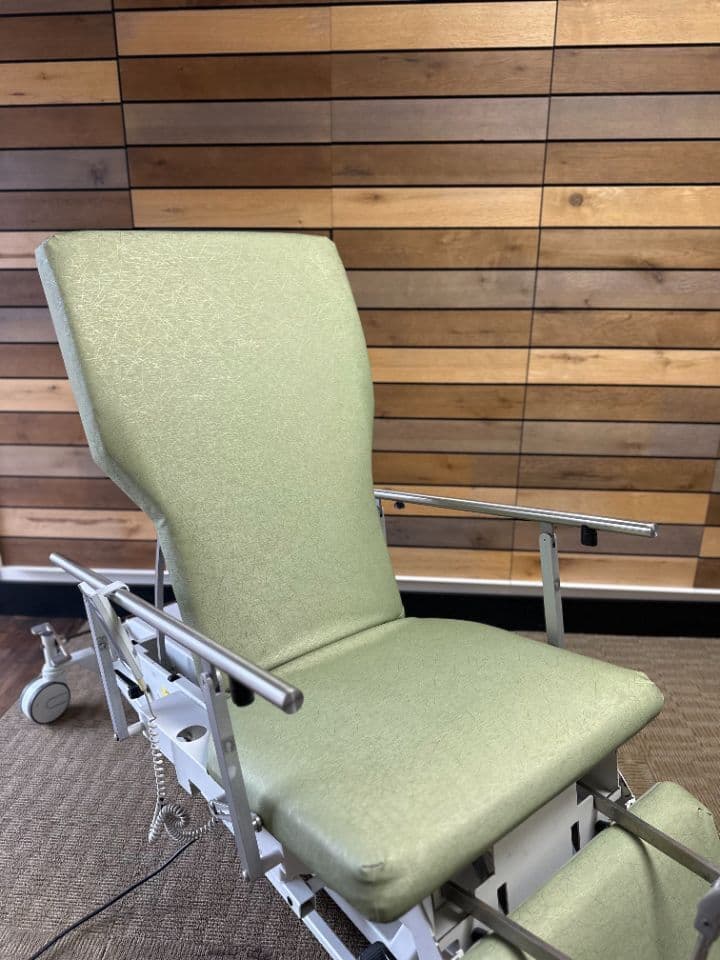 LINAK 056-672 Diagnostic Imaging Stretcher image 1