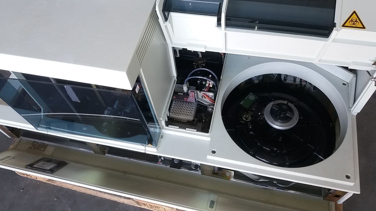 Dade Behring BEP III Automated Immunoassay Processor thumbnail 5