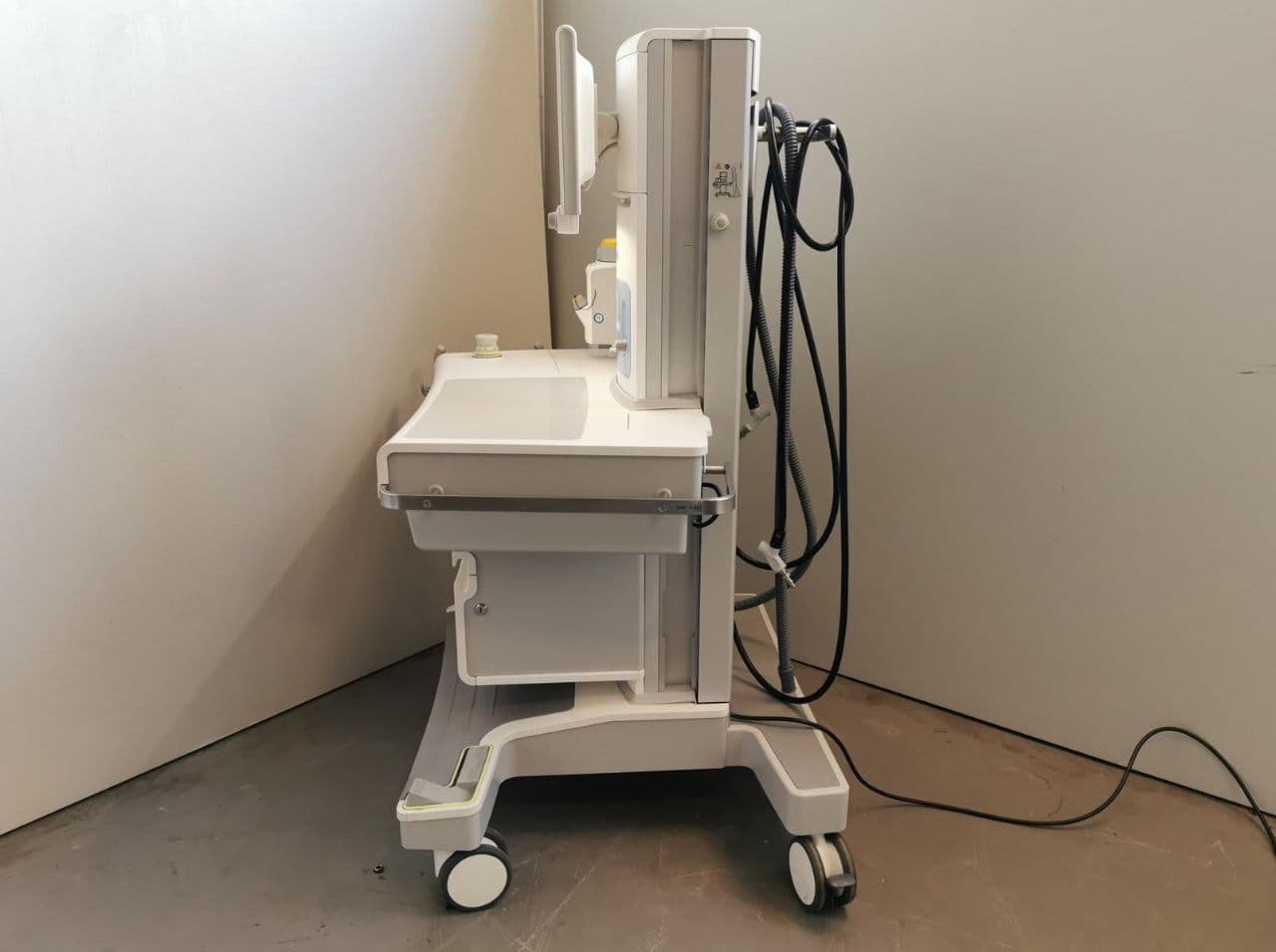 Dräger Perseus A500 Anesthesia Machine thumbnail 3