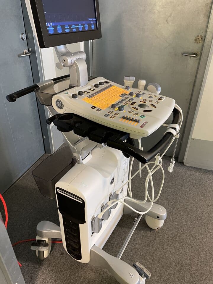 GE Vivid S5 General Ultrasound System thumbnail 5