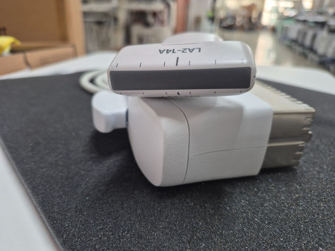Samsung LA2-14A Linear Array Ultrasound Transducer thumbnail 4