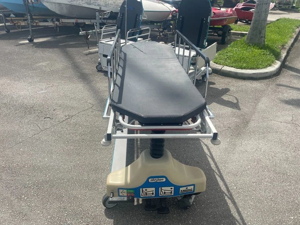 Stryker 1080 Transport Stretcher thumbnail 2