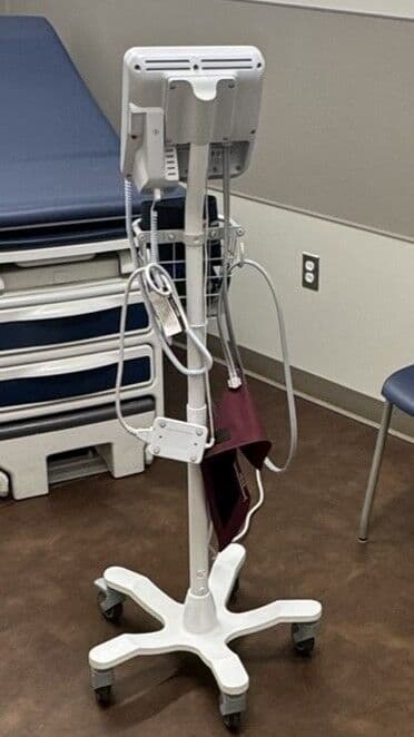 Welch Allyn 44WT Spot Vital Signs Monitor with Mobile Cart