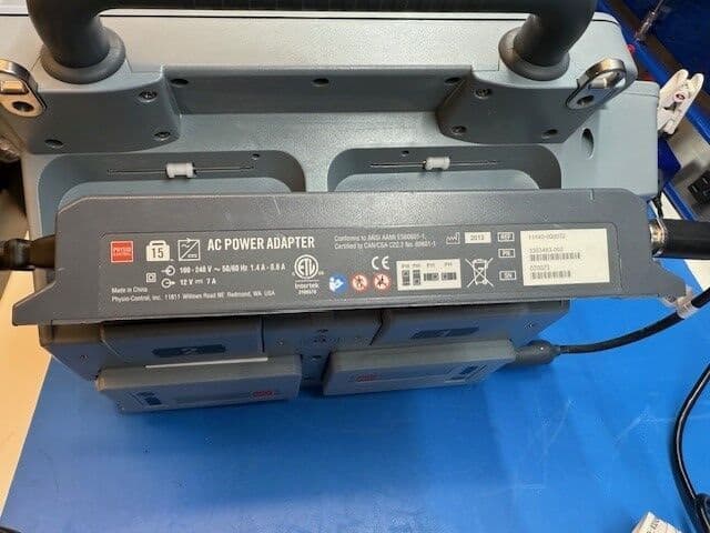 For Sale PHYSIO-CONTROL/ MEDTRONIC Lifepak 15 Version 4 "Still Like New" 2021 with 12 Lead, C02, ECG, NIBP, SP02 (Masimo) and TEMP Defibrillator thumbnail 5