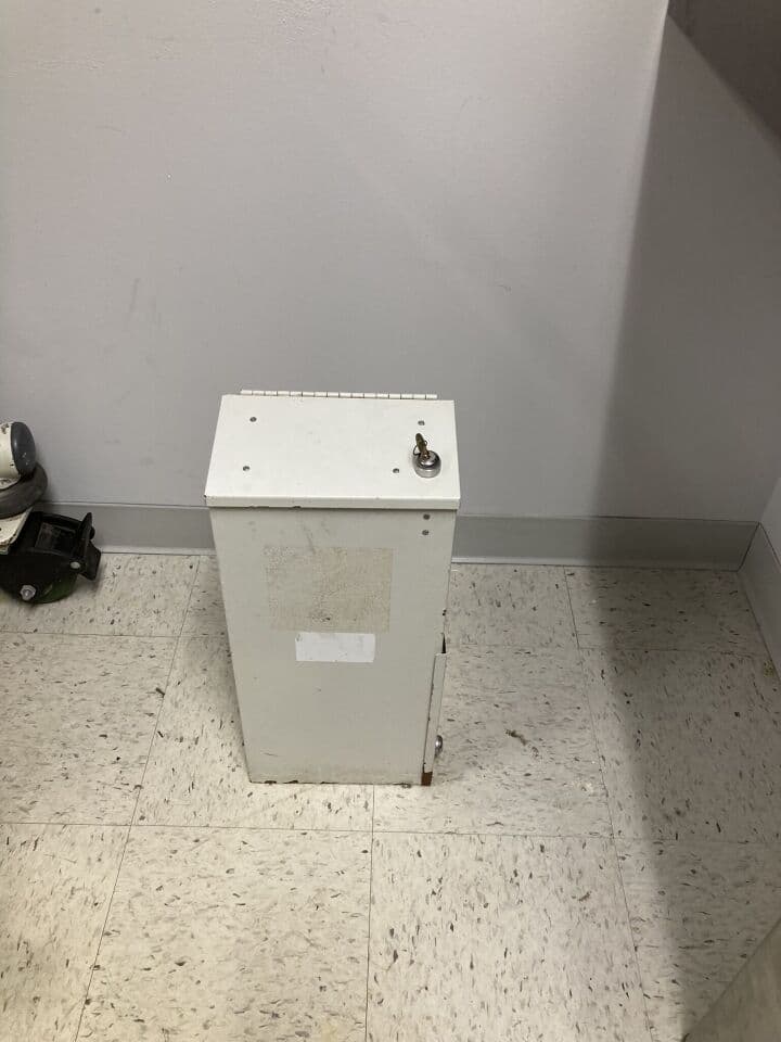 Capintec Complete Hot Lab with CRC-25R Dose Calibrator thumbnail 6