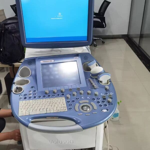 GE Voluson E8 Trolley Color Doppler Ultrasound System