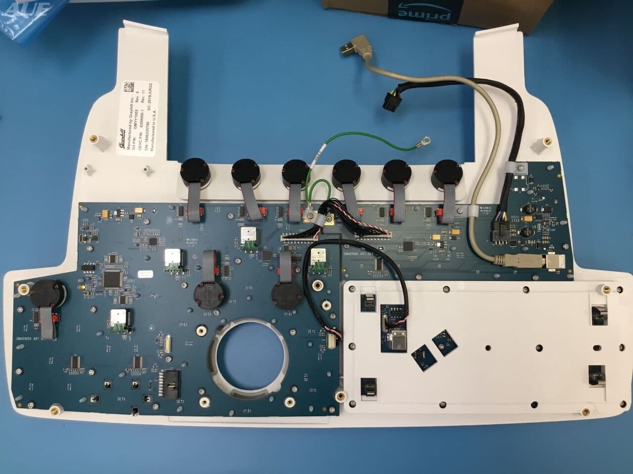 For Sale GE LOWER OP PANEL WO/ TRACKBALL LOWER OP PANEL WO/ TRACKBALL Ultrasound General Parts P/N 6208000-1