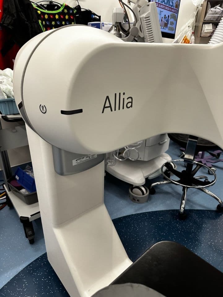 GE Allia IGS 530 Cardiovascular Cath Lab System