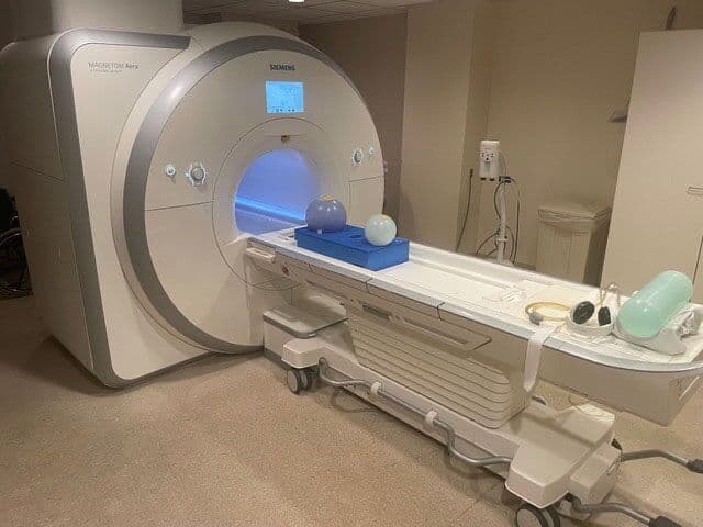 Siemens Aera 1.5T 48-Channel Wide Bore Mobile MRI System