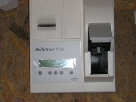 Point-of-Care Clinical Chemistry Analyzer — Roche Reflotron Plus