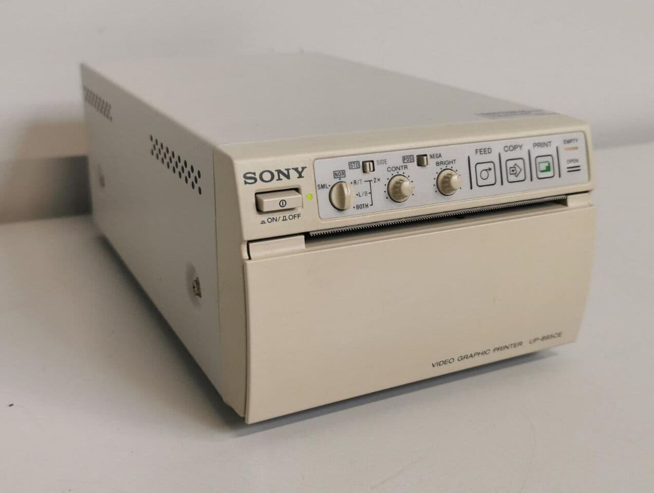 Monochrome Medical Printer for Ultrasound Imaging — Sony UP-895CE