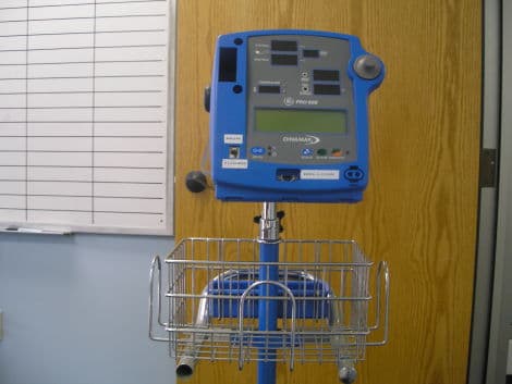 Dinamap Pro 400 Vital Signs Monitor with Stand