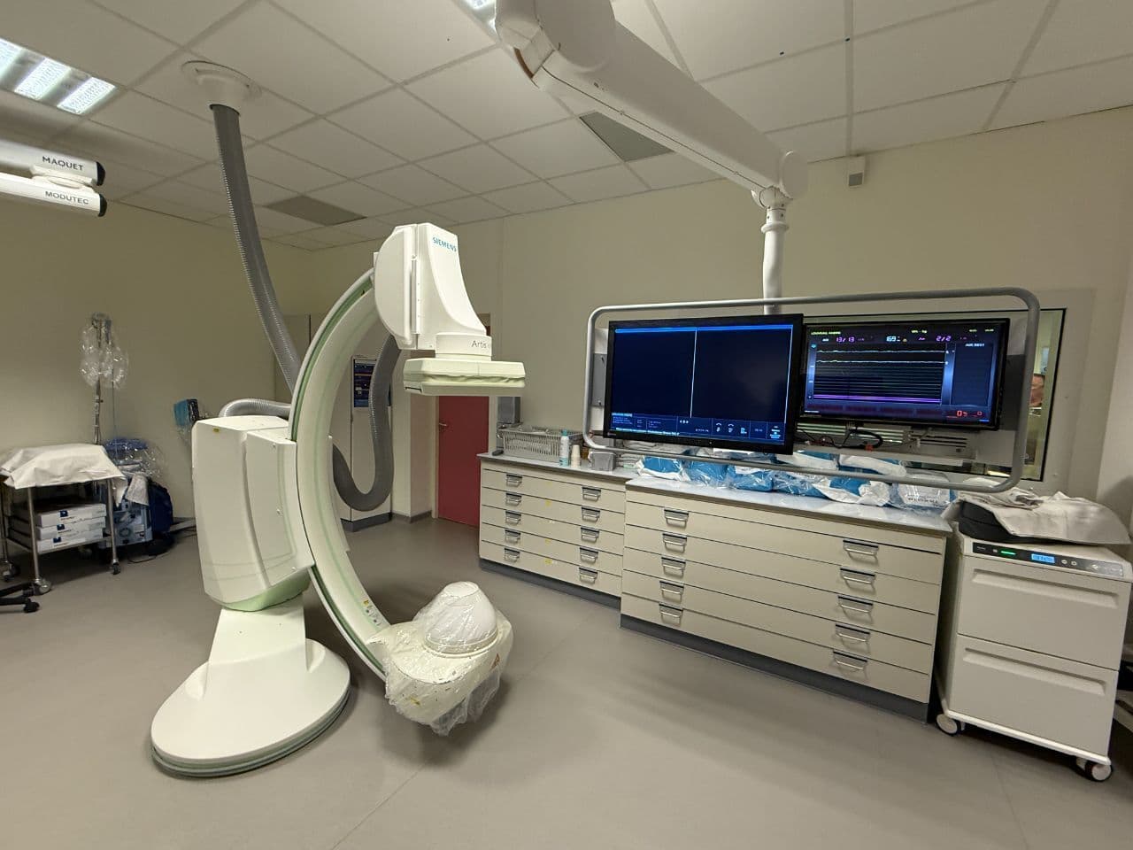 Siemens Artis One Interventional Cath Lab System with 2022 Tube