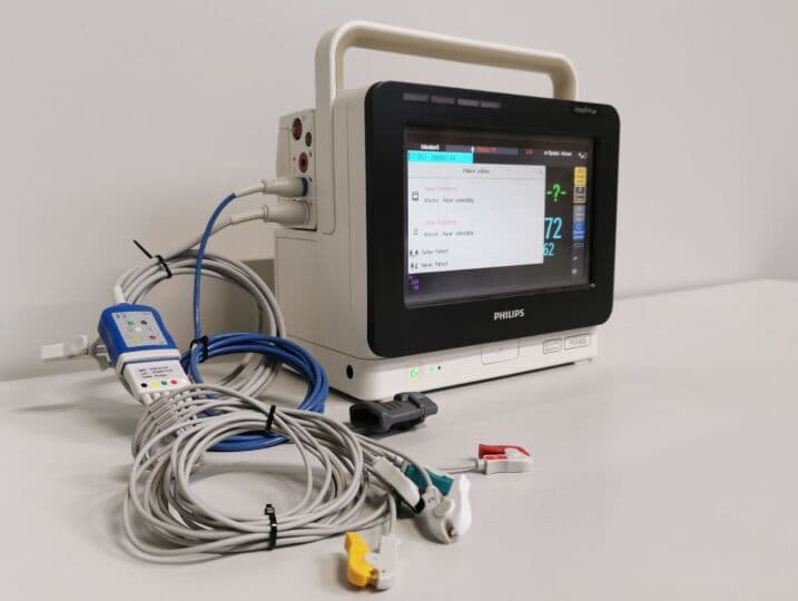 IntelliVue MX400 Wearable Patient Monitor from Philips