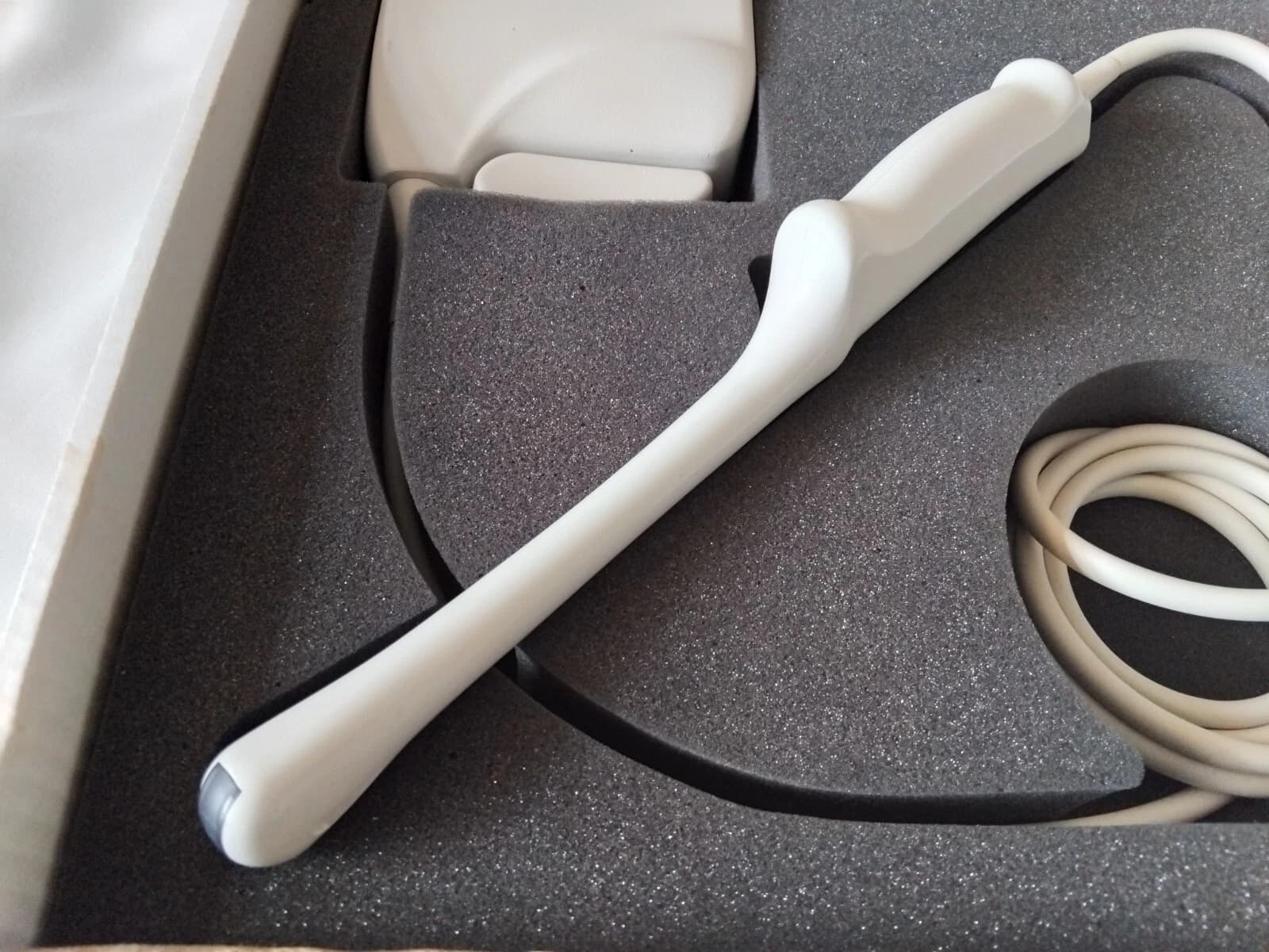 Philips C8-4v Endocavity Ultrasound Probe for iU22, iE33, HD15 and HD11 XE Systems – Large Connector Endovaginal Transducer
