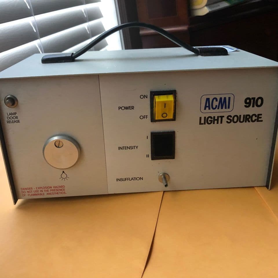 ACMI 910 Endoscopic Light Source