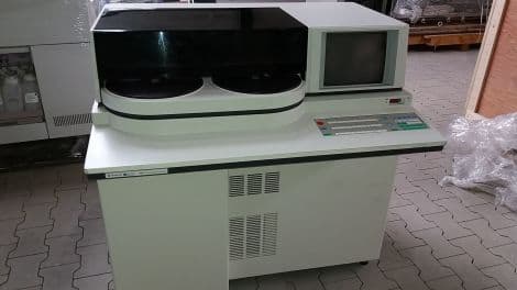 Hitachi 704 Automated Chemistry Analyzer for Clinical Diagnostics
