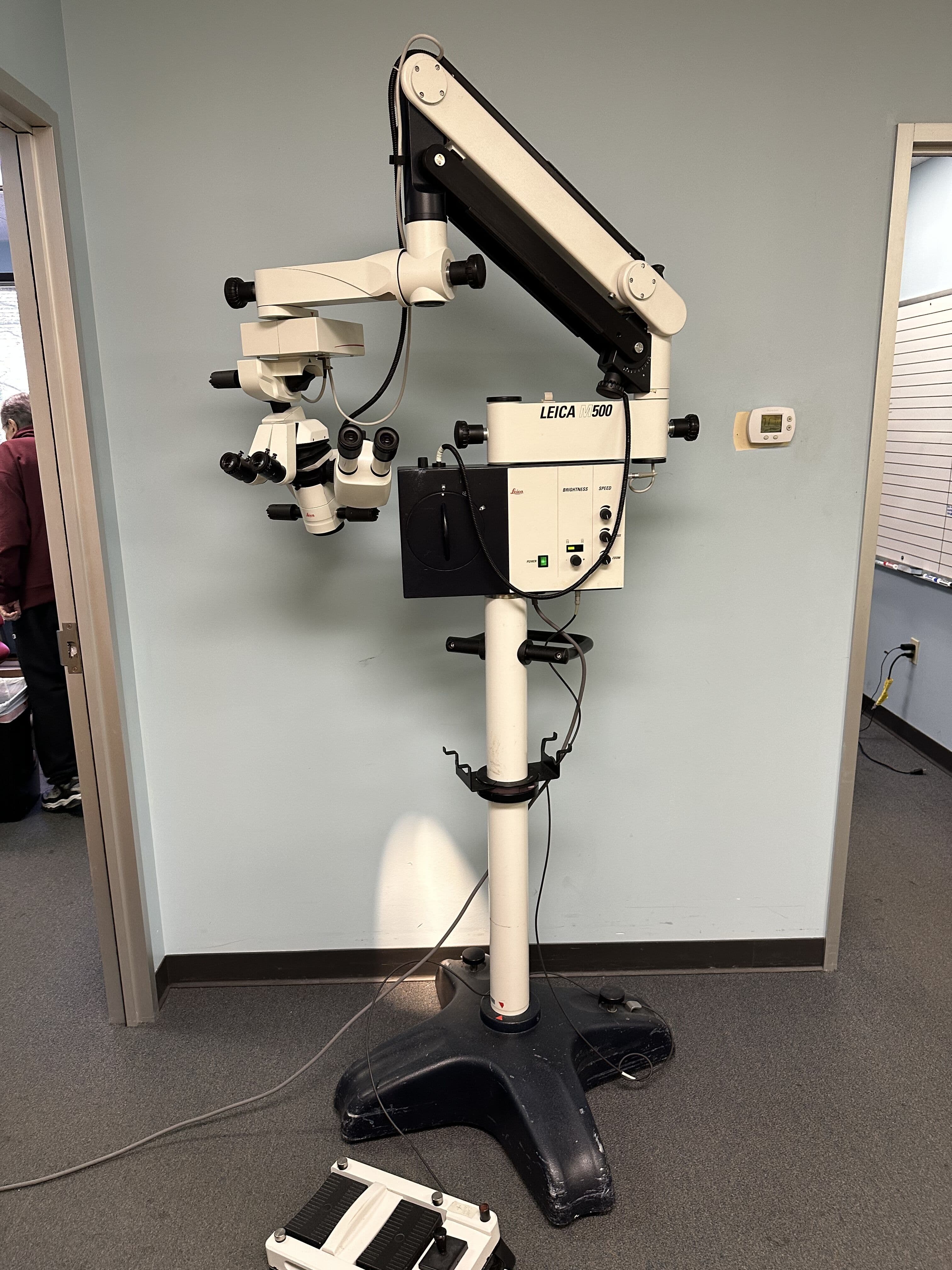 Leica M500 Surgical O/R Microscope