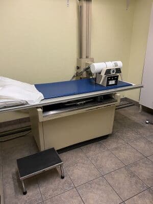 General Radiography X-ray System — Bennett HF0-300 Rad Room