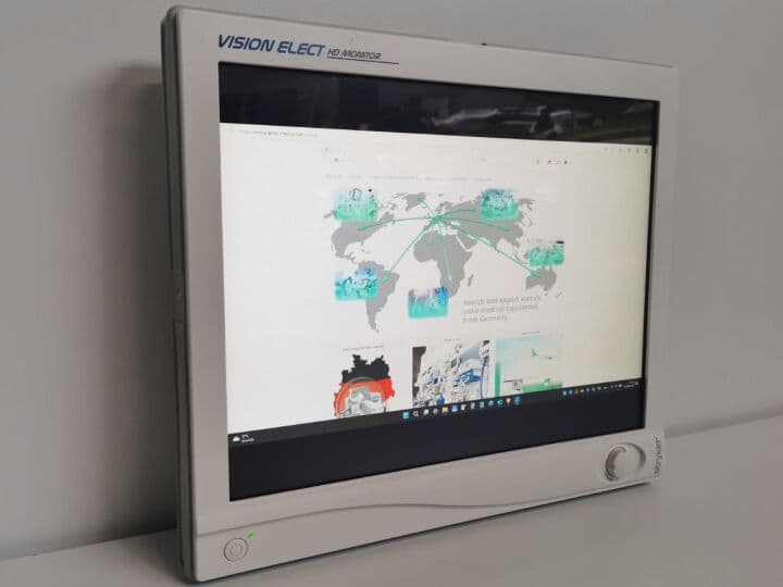 Video Endoscopy Monitor from Stryker — 240-030-930